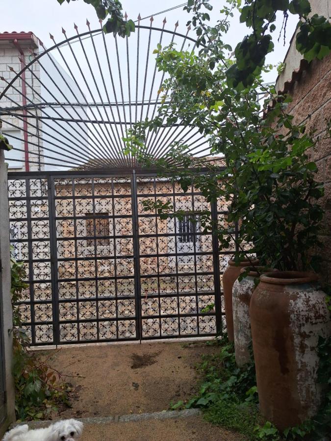 Hostal El Patio Restaurante San Bartolome de Pinares Exterior photo